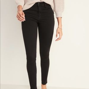 NWT Old Navy High-Waisted Rockstar, size 16